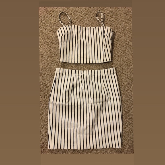 Crop top and mini skirt set, brand new, unused - Picture 2 of 5